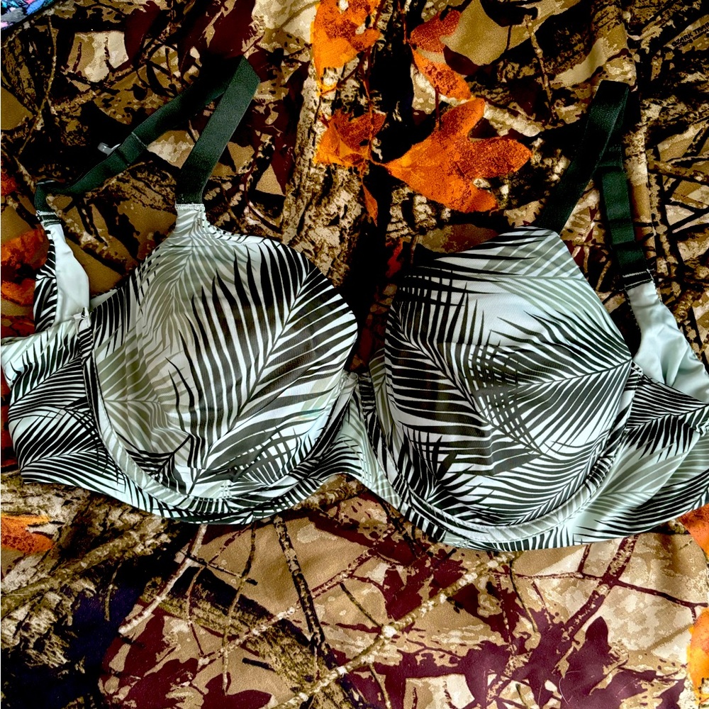 Kindly yours top, size 38D